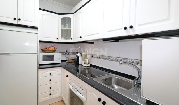 Resale - Apartment / flat - Torrevieja - Acequion