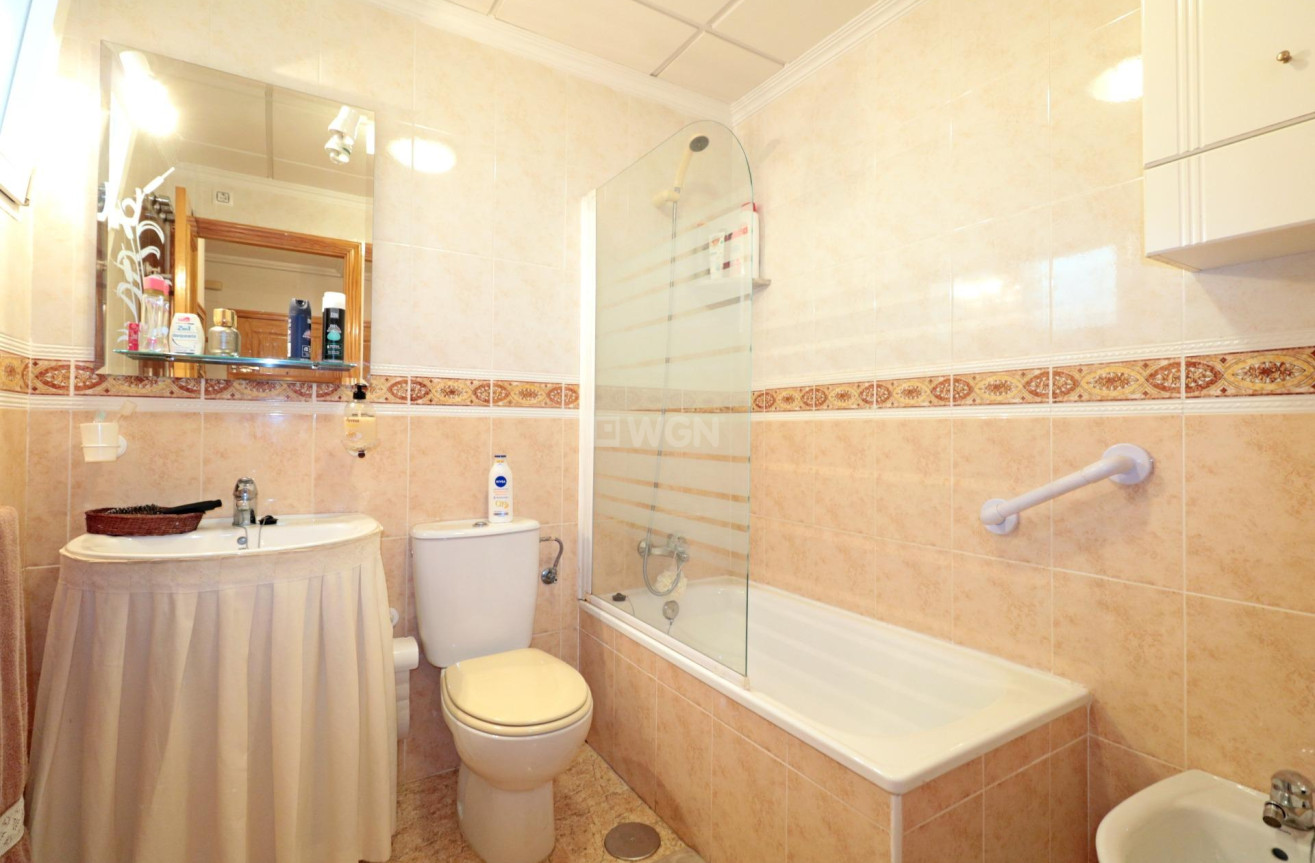 Resale - Apartment / flat - Torrevieja - Acequion
