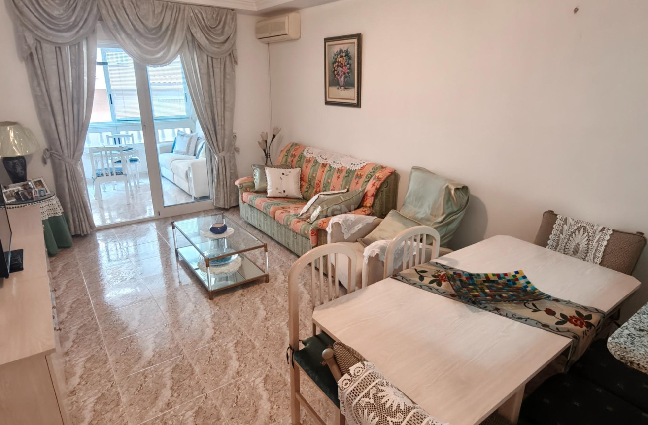Resale - Apartment / flat - Torrevieja - Playa del Cura