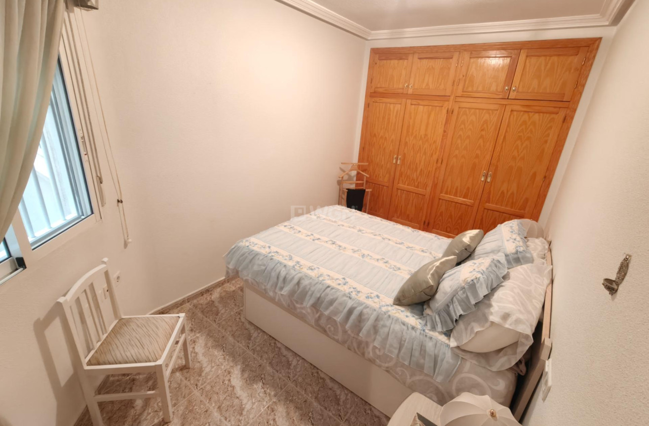 Resale - Apartment / flat - Torrevieja - Playa del Cura