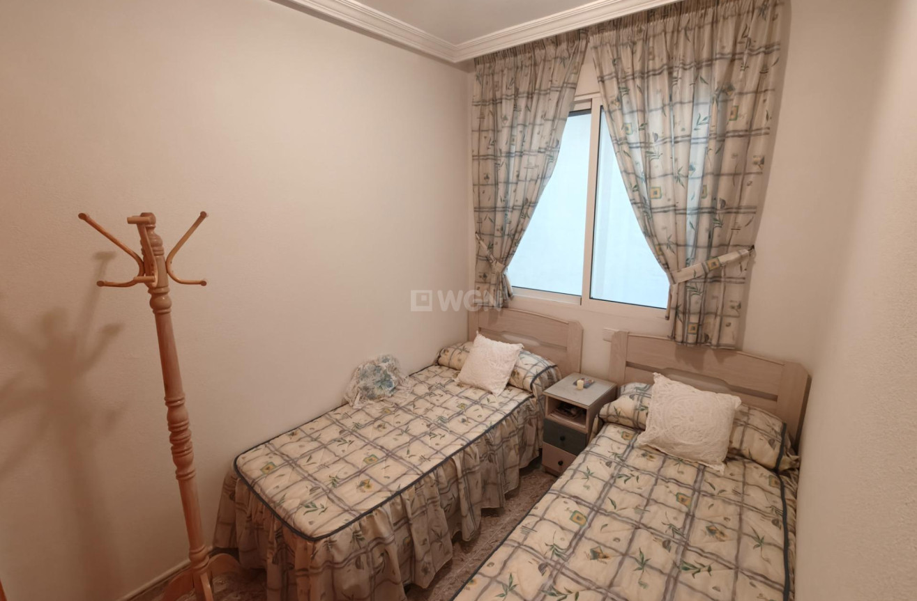 Resale - Apartment / flat - Torrevieja - Playa del Cura
