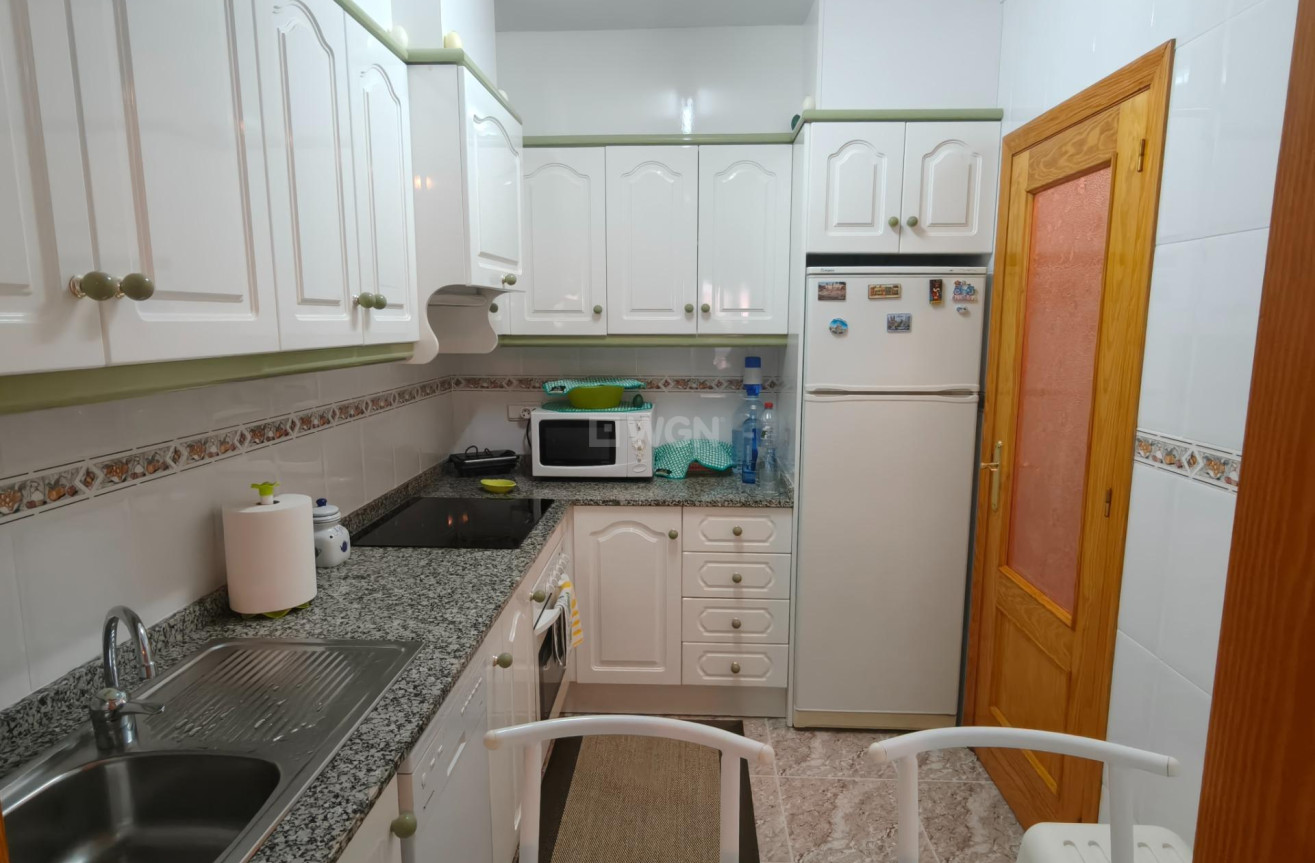 Resale - Apartment / flat - Torrevieja - Playa del Cura