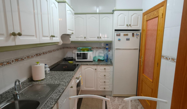 Resale - Apartment / flat - Torrevieja - Playa del Cura