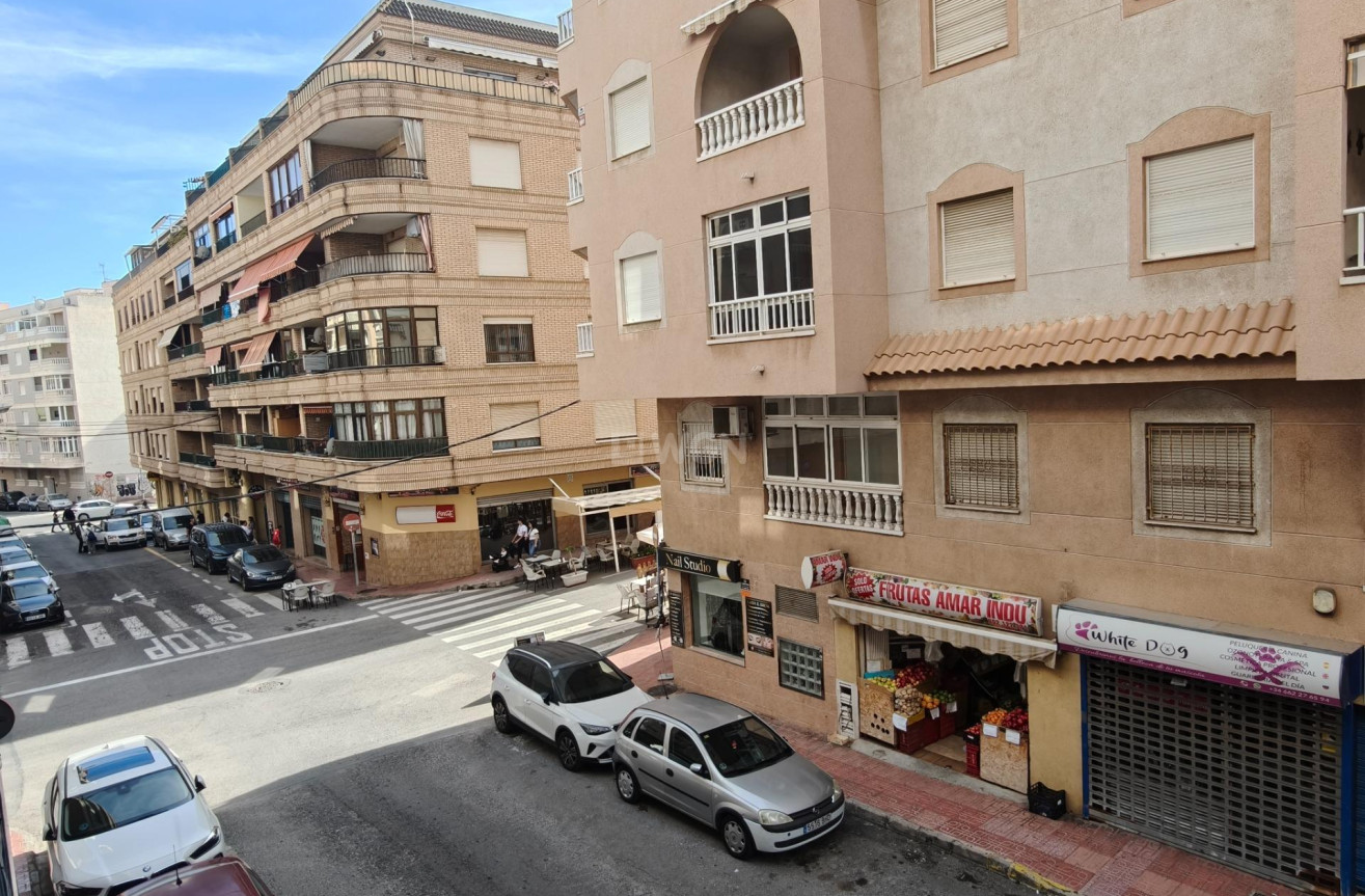 Resale - Apartment / flat - Torrevieja - Playa del Cura