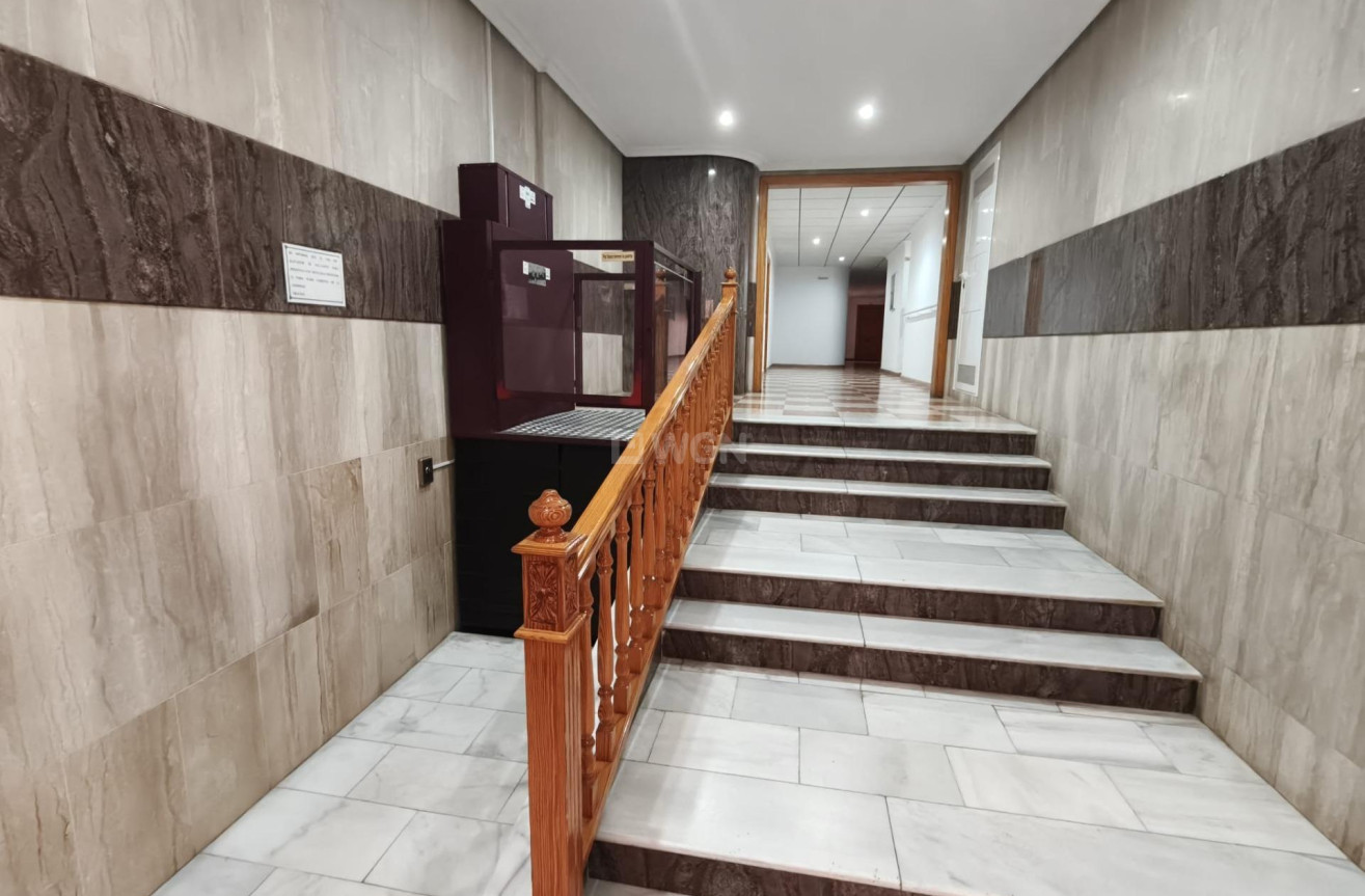 Resale - Apartment / flat - Torrevieja - Playa del Cura