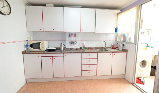Resale - Apartment / flat - Torrevieja - Acequion