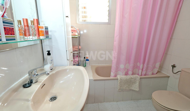 Resale - Apartment / flat - Torrevieja - Acequion