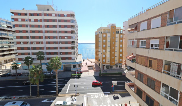 Resale - Apartment / flat - Torrevieja - Acequion