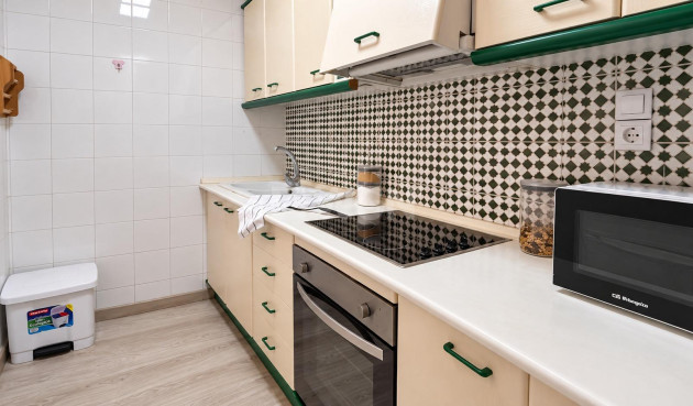 Wiederverkauf - Wohnung - Torrevieja - Playa de los Locos