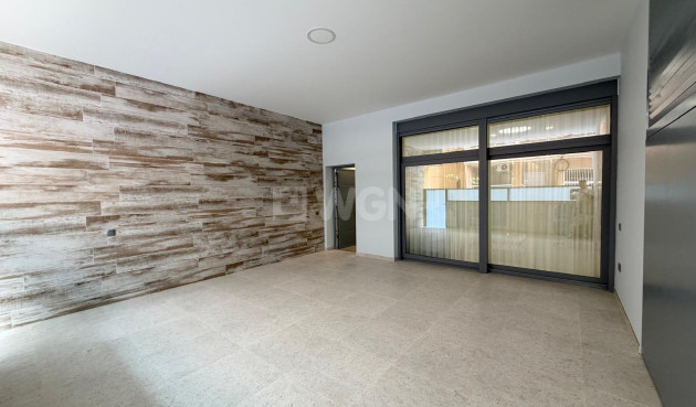 Resale - Apartment / flat - Torrevieja - Playa del Cura