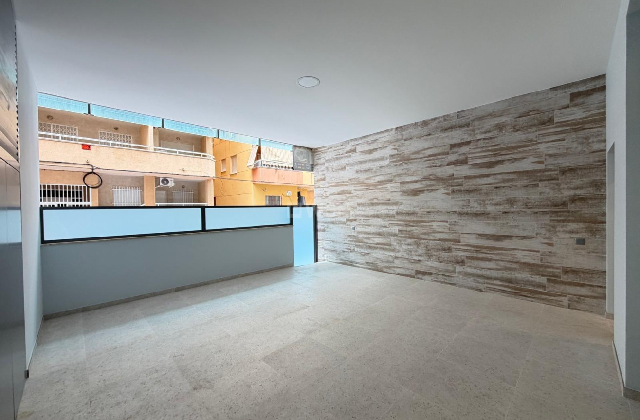 Resale - Apartment / flat - Torrevieja - Playa del Cura