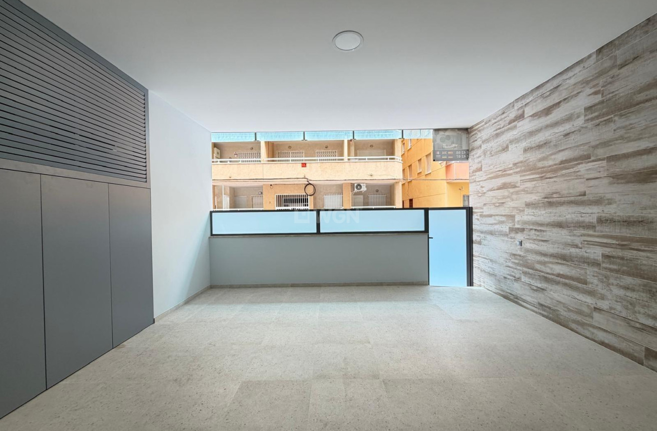 Resale - Apartment / flat - Torrevieja - Playa del Cura