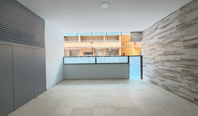 Resale - Apartment / flat - Torrevieja - Playa del Cura