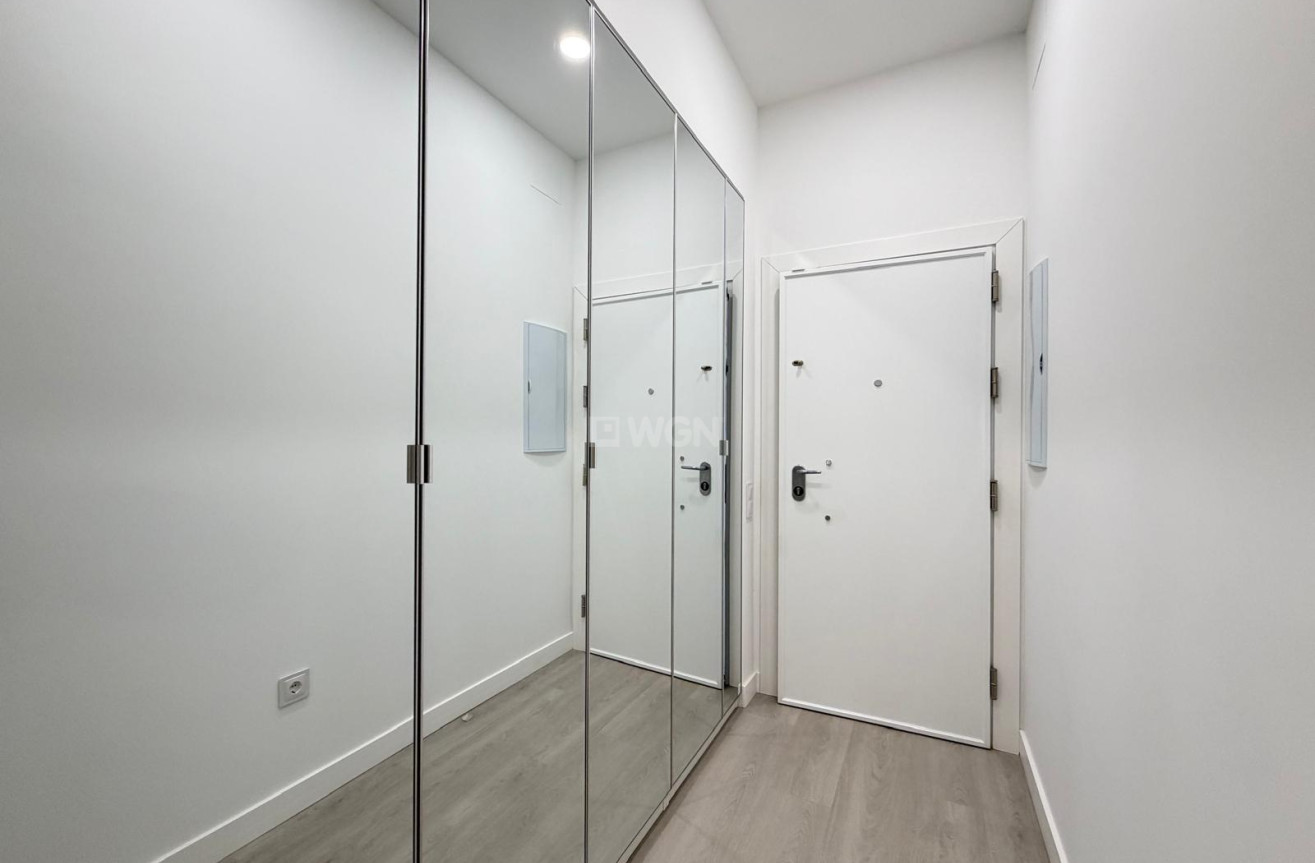 Resale - Apartment / flat - Torrevieja - Playa del Cura