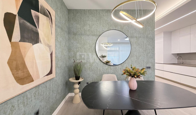 Resale - Apartment / flat - Torrevieja - Playa del Cura