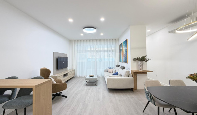 Resale - Apartment / flat - Torrevieja - Playa del Cura