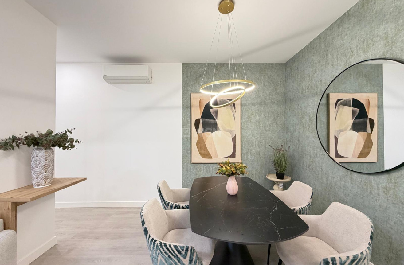 Resale - Apartment / flat - Torrevieja - Playa del Cura