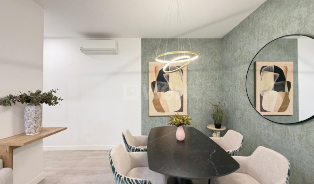 Resale - Apartment / flat - Torrevieja - Playa del Cura