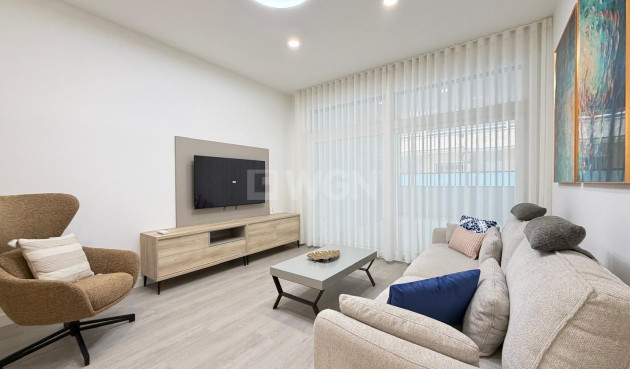 Resale - Apartment / flat - Torrevieja - Playa del Cura