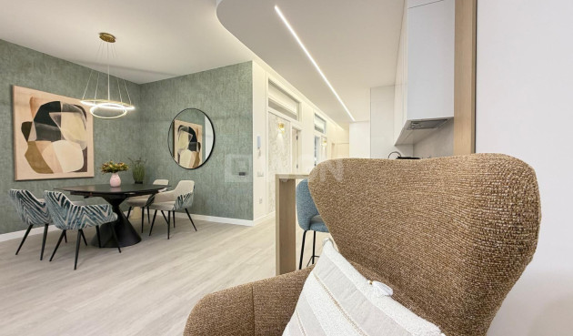 Resale - Apartment / flat - Torrevieja - Playa del Cura