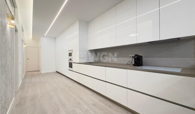 Resale - Apartment / flat - Torrevieja - Playa del Cura