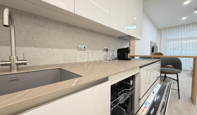 Resale - Apartment / flat - Torrevieja - Playa del Cura
