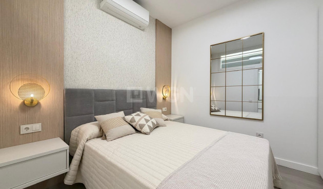 Resale - Apartment / flat - Torrevieja - Playa del Cura