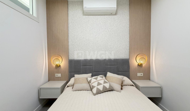 Resale - Apartment / flat - Torrevieja - Playa del Cura