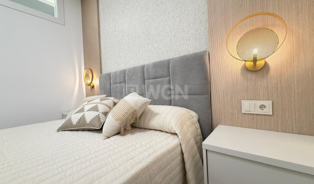 Resale - Apartment / flat - Torrevieja - Playa del Cura