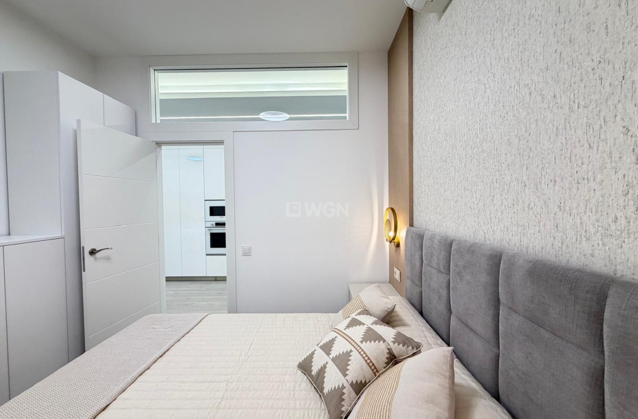 Resale - Apartment / flat - Torrevieja - Playa del Cura