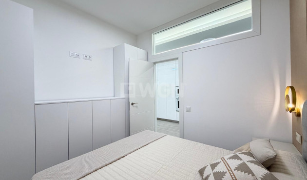 Resale - Apartment / flat - Torrevieja - Playa del Cura