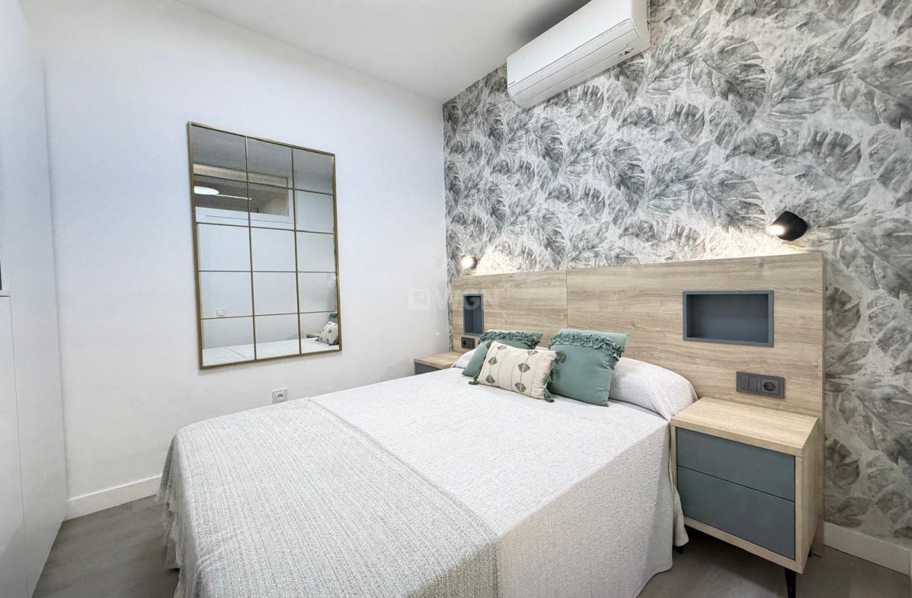 Resale - Apartment / flat - Torrevieja - Playa del Cura