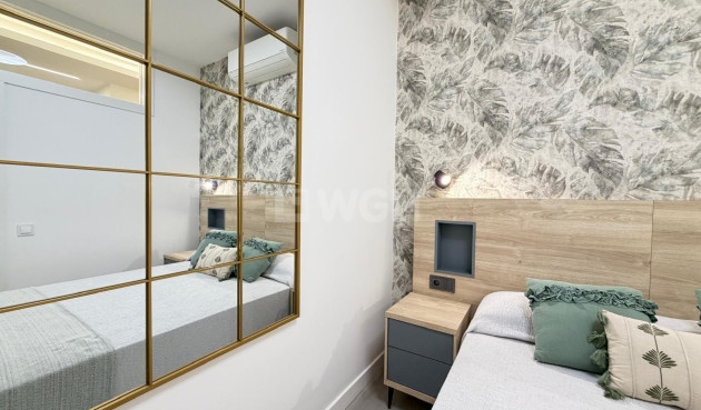 Resale - Apartment / flat - Torrevieja - Playa del Cura