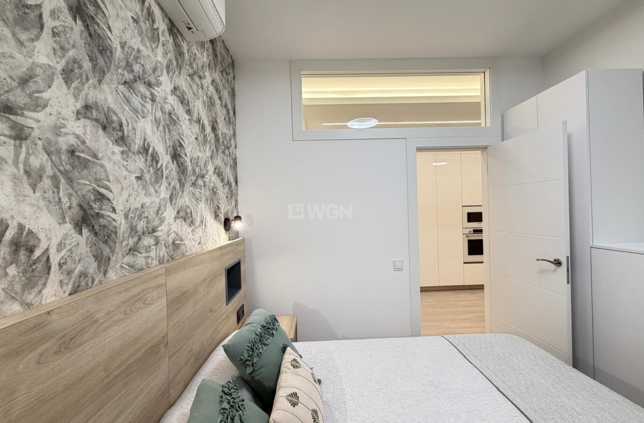 Resale - Apartment / flat - Torrevieja - Playa del Cura