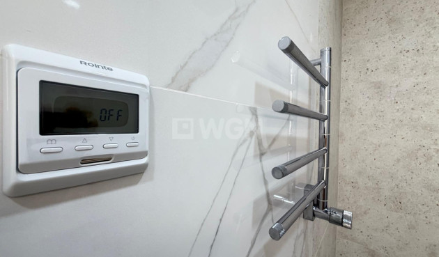 Resale - Apartment / flat - Torrevieja - Playa del Cura