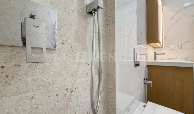 Resale - Apartment / flat - Torrevieja - Playa del Cura