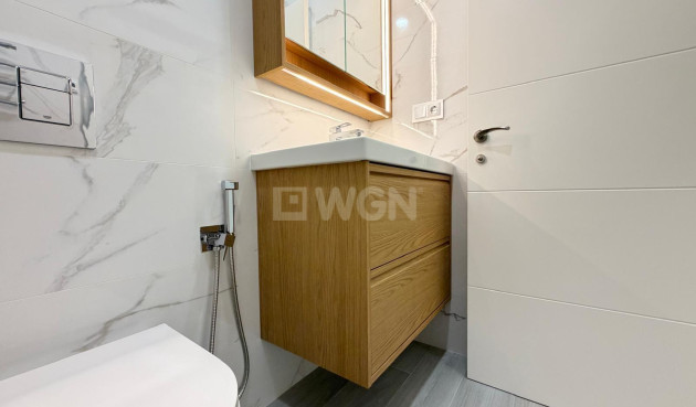 Resale - Apartment / flat - Torrevieja - Playa del Cura
