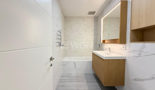 Resale - Apartment / flat - Torrevieja - Playa del Cura