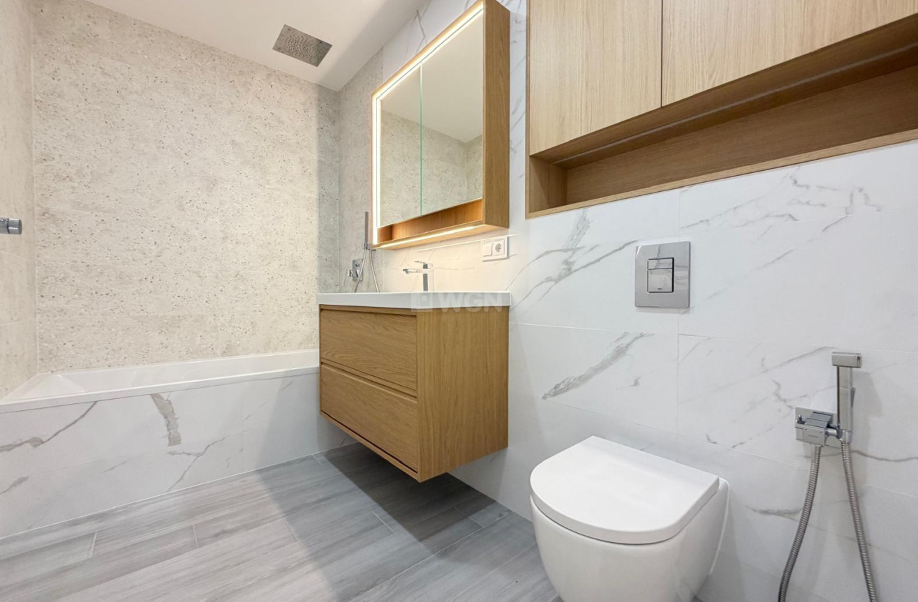 Resale - Apartment / flat - Torrevieja - Playa del Cura