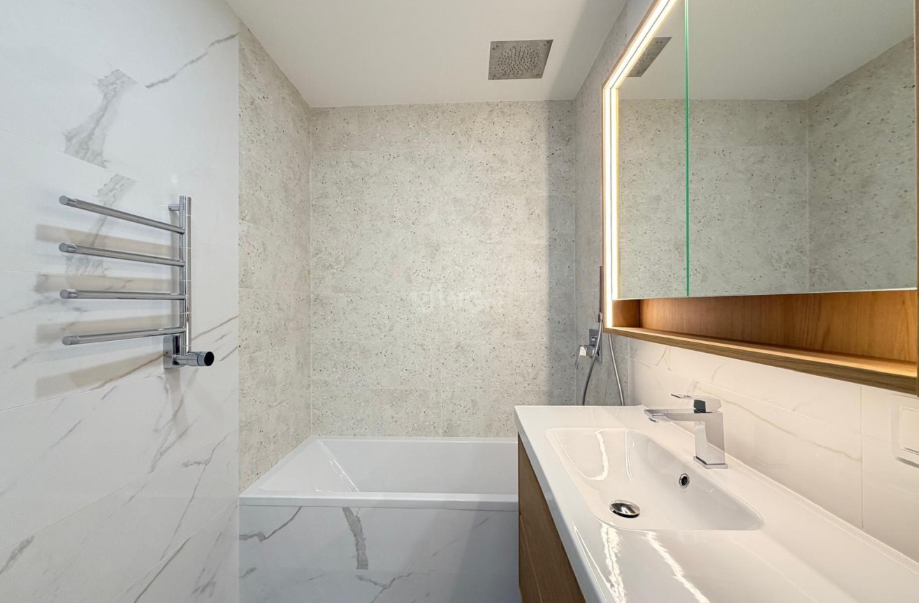 Resale - Apartment / flat - Torrevieja - Playa del Cura