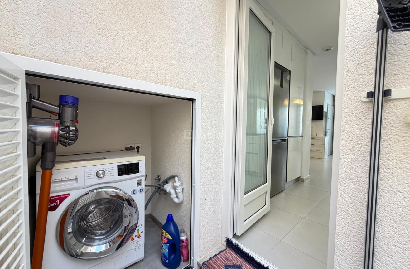 Reventa - Adosado - Torrevieja - aguas nuevas