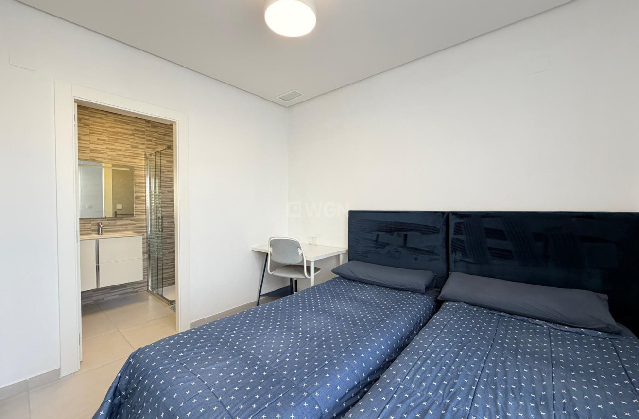 Reventa - Adosado - Torrevieja - aguas nuevas