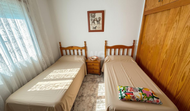 Odsprzedaż - Kamienica - San Pedro del Pinatar