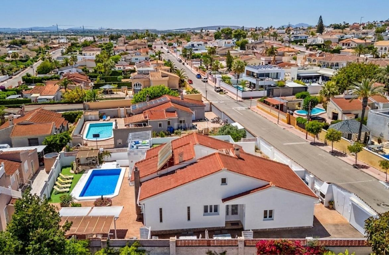 Odsprzedaż - Villa - Ciudad Quesada - Costa Blanca