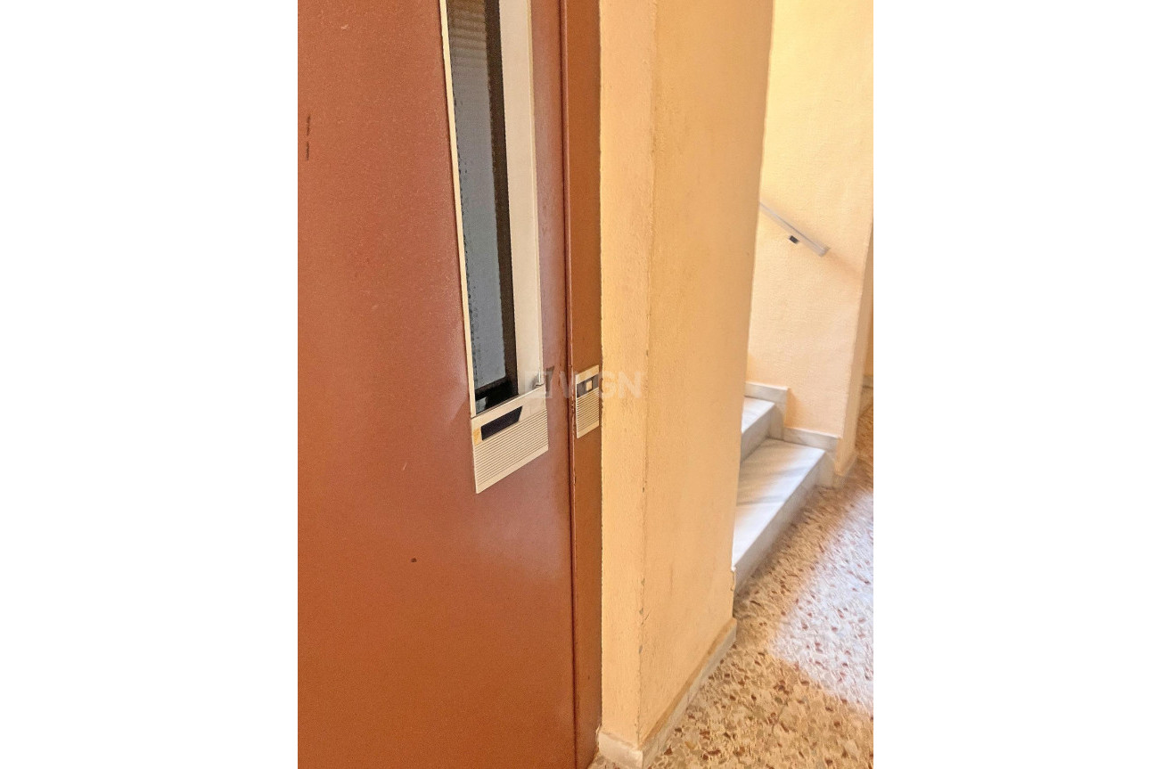 Resale - Apartment / flat - Guardamar del Segura - Centro