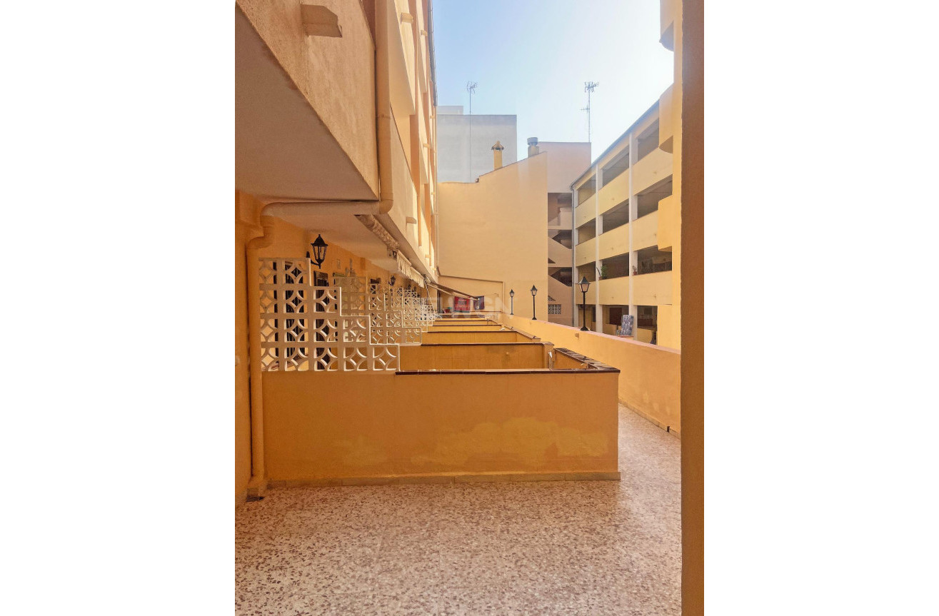 Resale - Apartment / flat - Guardamar del Segura - Centro