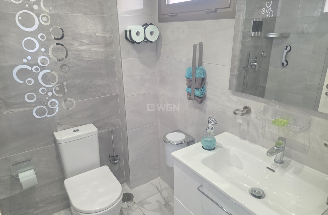 Resale - Apartment / flat - Villamartin - Costa Blanca
