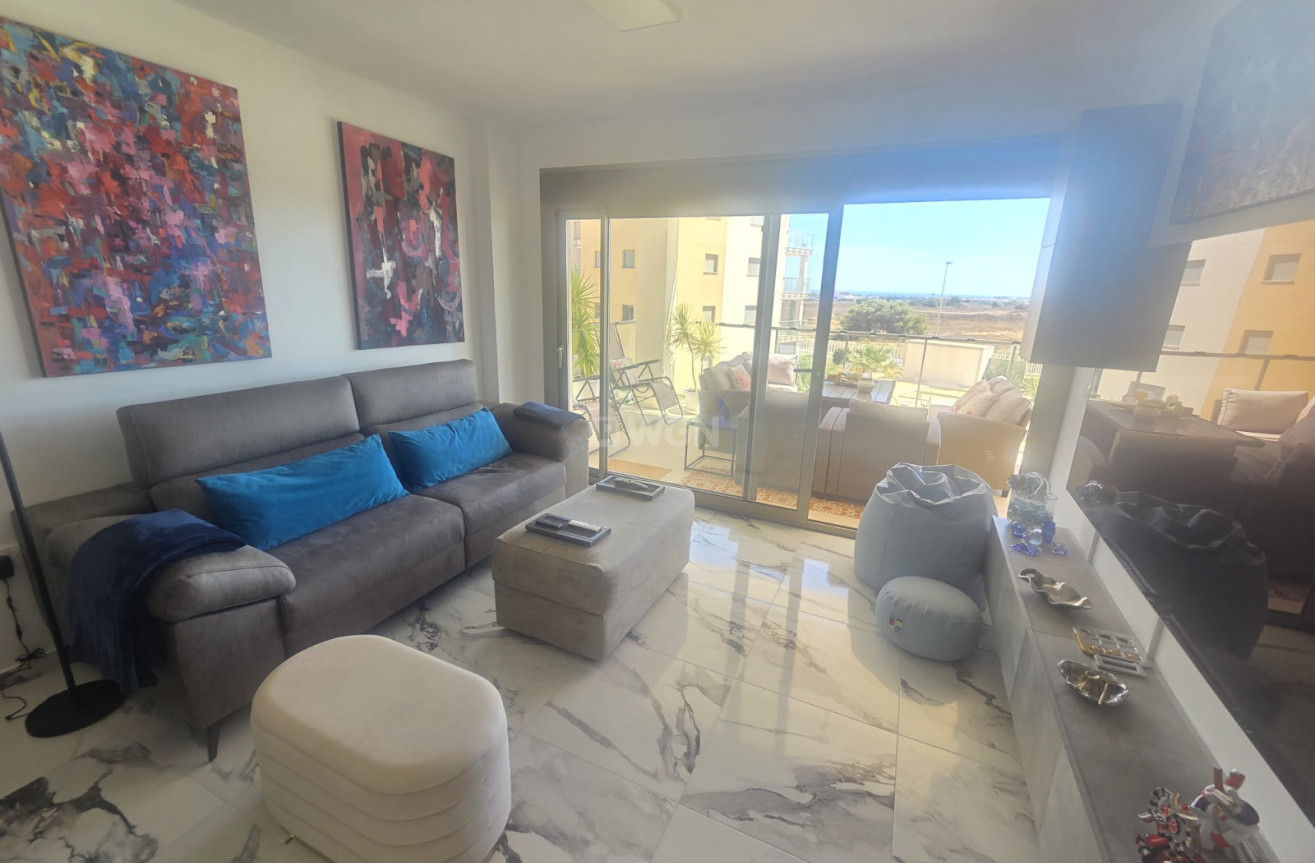 Resale - Apartment / flat - Villamartin - Costa Blanca
