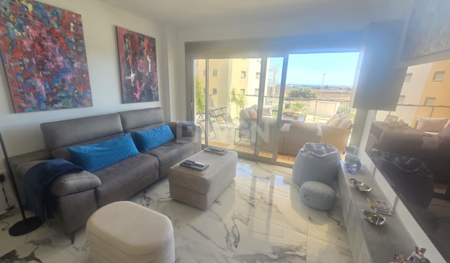 Resale - Apartment / flat - Villamartin - Costa Blanca