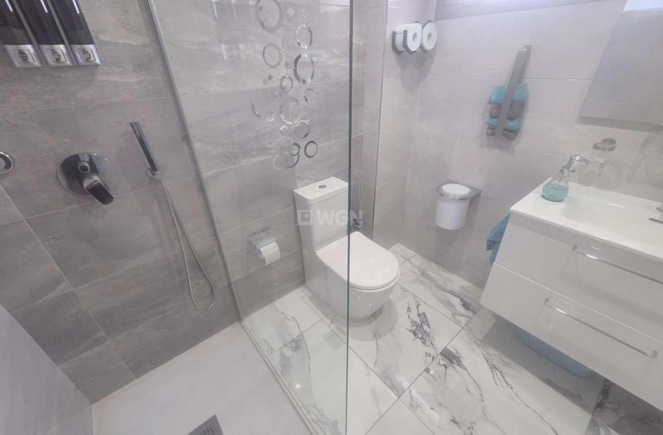 Resale - Apartment / flat - Villamartin - Costa Blanca